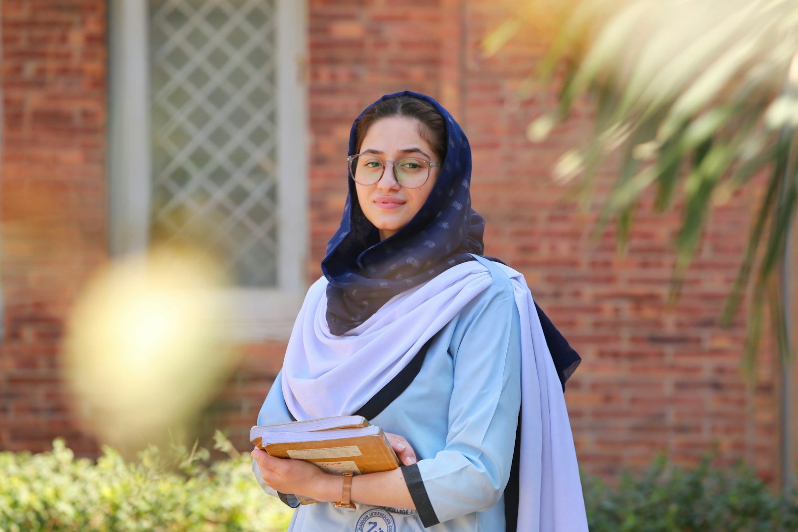 aysha khan student of karachi customer of qkzee tech